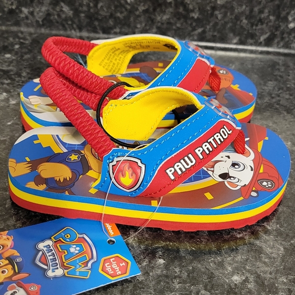 Paw Patrol light up sandals - Picture 2 of 6
